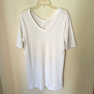 J Jill Size M Double V White T Shirt Tunic 100 % pima Cotton With Shirt Sleeves